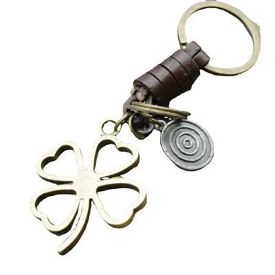 Vierblättriges Kleeblatt Schlüsselanhänger|Geschenk für Männer aus geflochtenem Leder