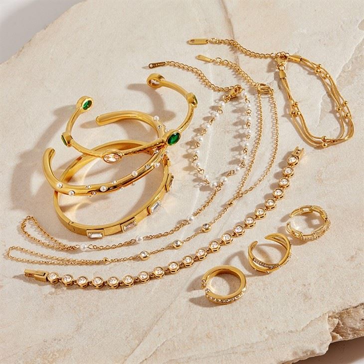 Stylish Linked Finger Bracelet suppliers